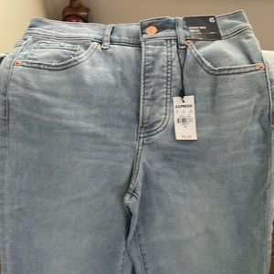 Express jeans NWT size 4S straight ankle high rise light blue color .